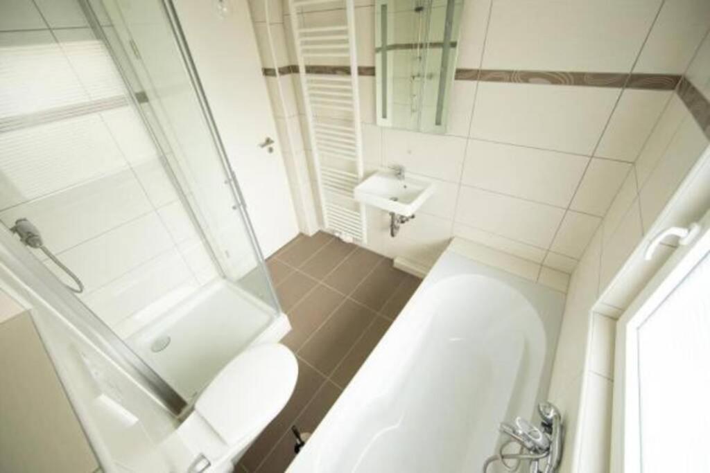 Bruehl Mitte, Neu Renoviertes Hausヴィラ エクステリア 写真