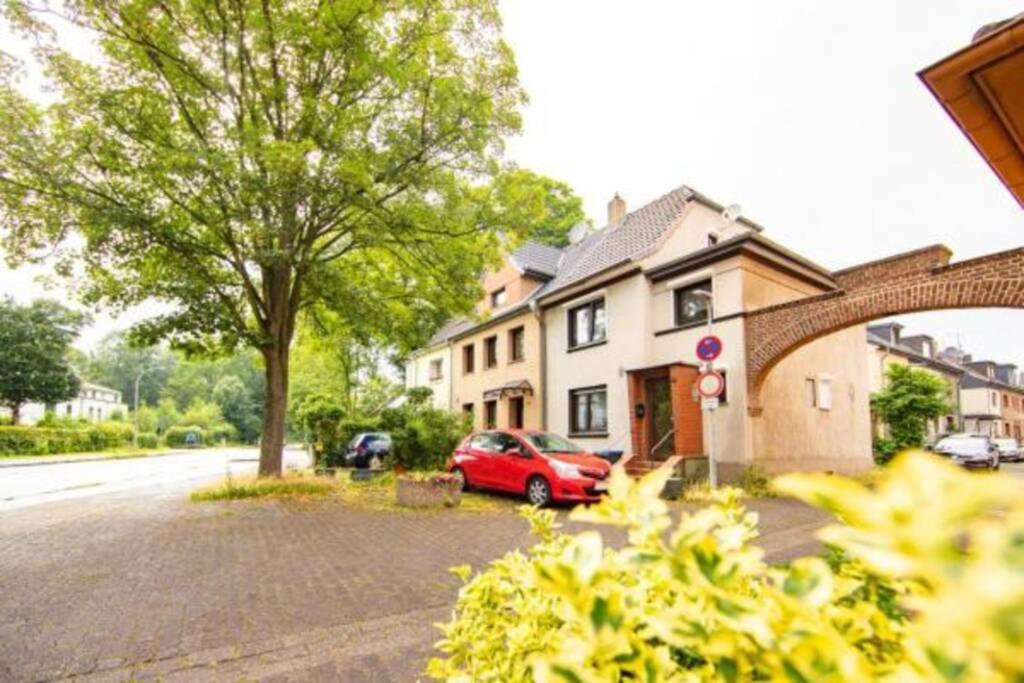 Bruehl Mitte, Neu Renoviertes Hausヴィラ エクステリア 写真